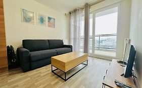 Agreable 2 Pieces Avec Balcon Et Parking Transports By Immo Kit Bnb